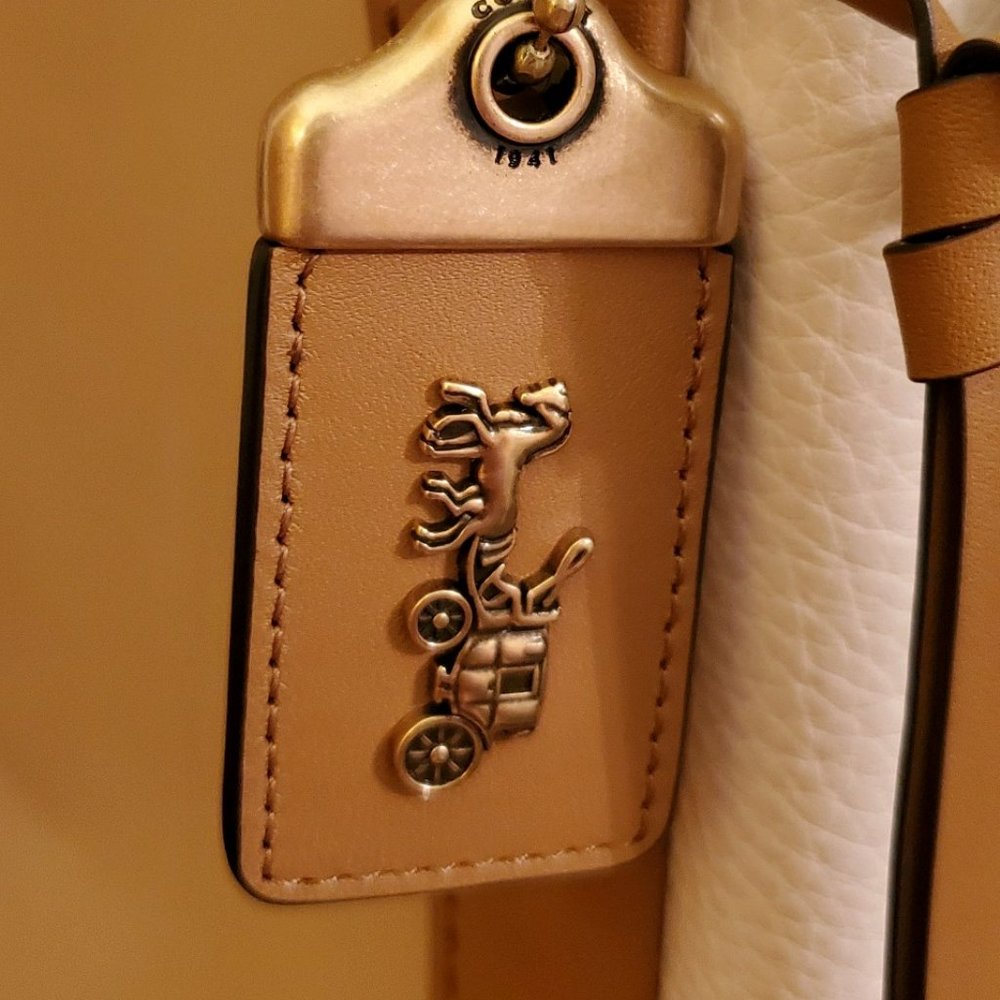 Coach - Harmony - Picture 12 of 13